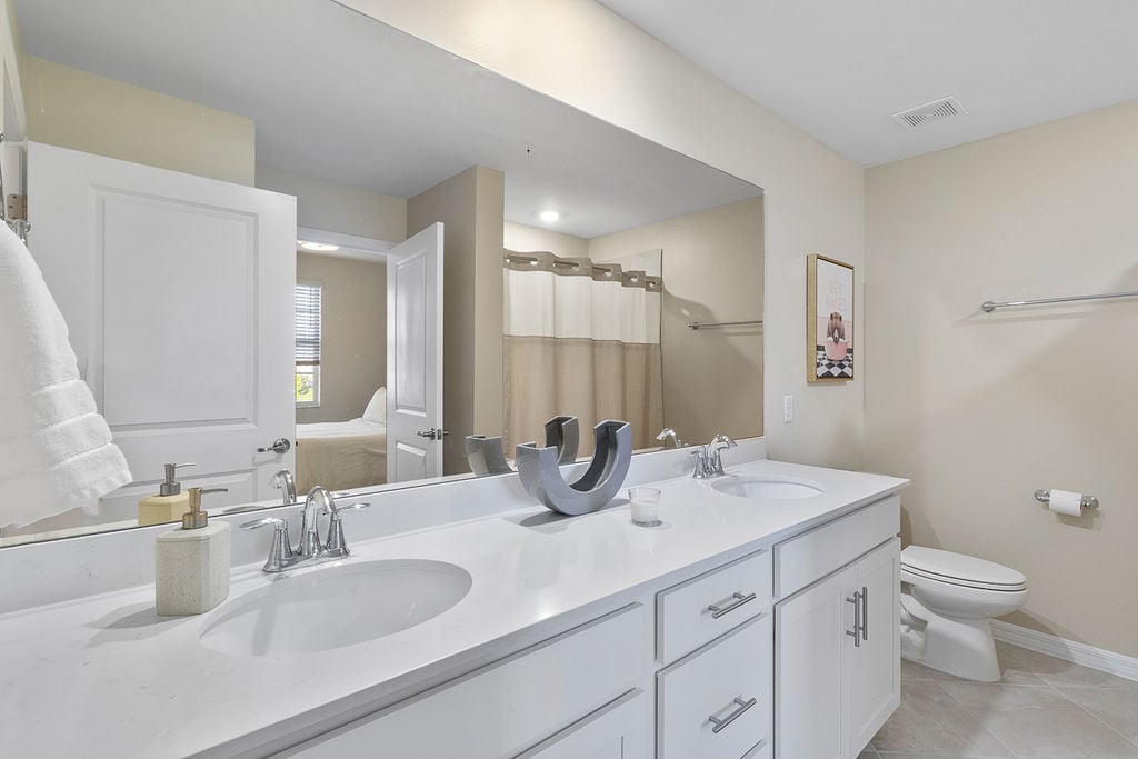 5583_Double_Eagle_4128_Interior_Guest_Bathroom_1