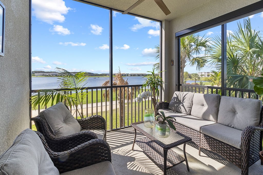 5583_Double_Eagle_4128_Interior_Lanai_1