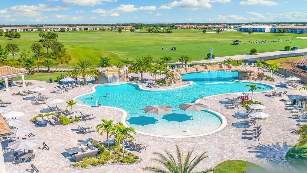 lakewood-national-amenities-pool-aerial