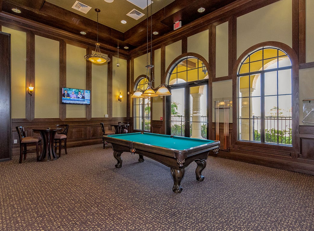 Gran_Paradiso_Amenities_Billiards_Table