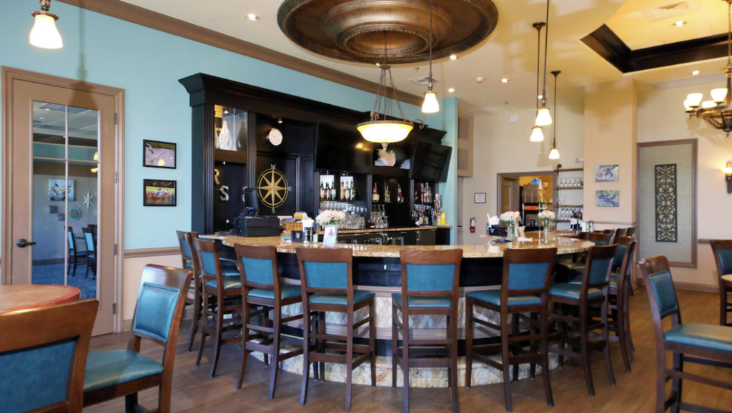 river-strand-amenities-bar-area