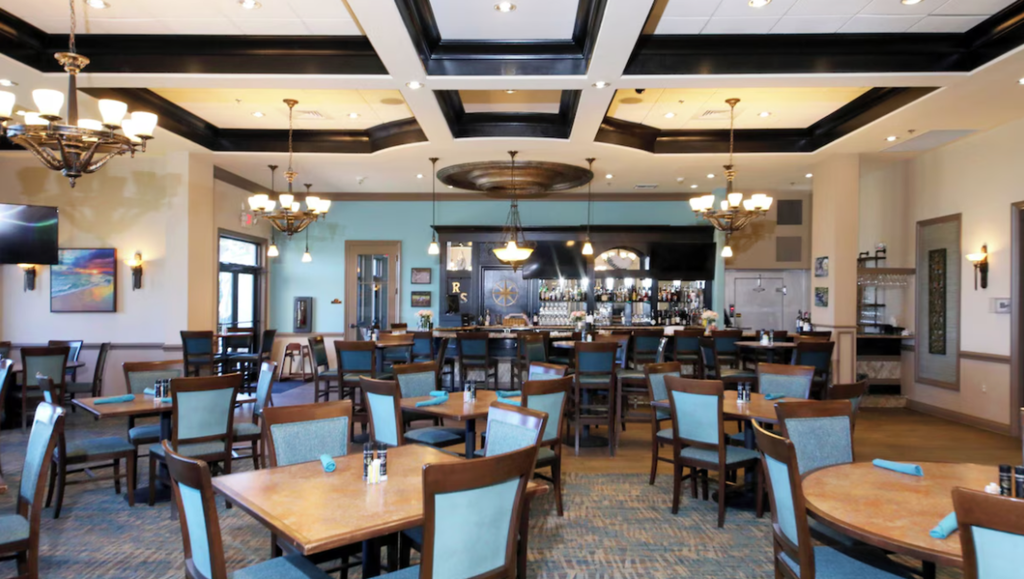 river-strand-amenities-dining-room